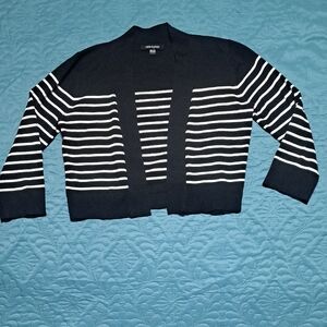 217 - 🖤 Cozy Contrast Cable & Gauge Cardigan